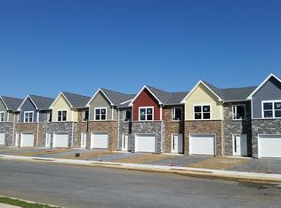 202 Merriweather Dr, Chambersburg, PA 17201