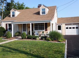 2 Knorr St, Norwalk, CT 06854