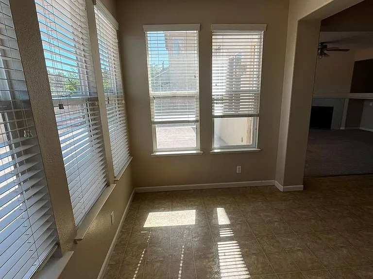 1520 Manzanita Way — Photo 7
