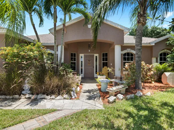 2409 SE Rival Avenue, Port St Lucie, FL 34952