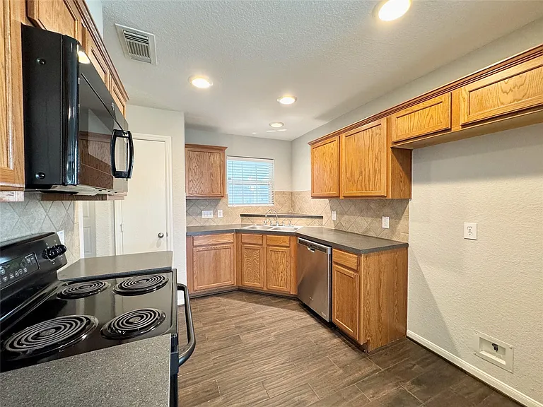 13327 Belvedere Park Ct — Photo 15