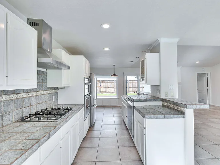 7709 Shoal Creek Blvd — Photo 5