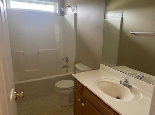 908 Altamont Ct #B, Versailles, KY 40383
