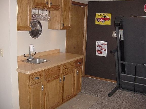 Wet Bar in Family Room