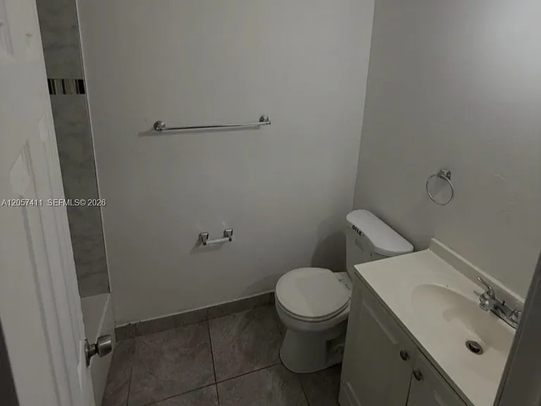 853 SW 9th Ct #2 — Photo 14