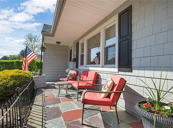 3rd image of 48 Avenue A