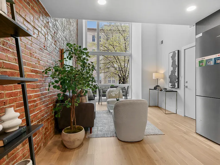 1119 V St NW #3 — Photo 3