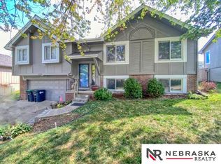 1213 N 156th Ave, Omaha, NE 68118