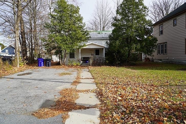 1st image of 61 Saratoga Ave