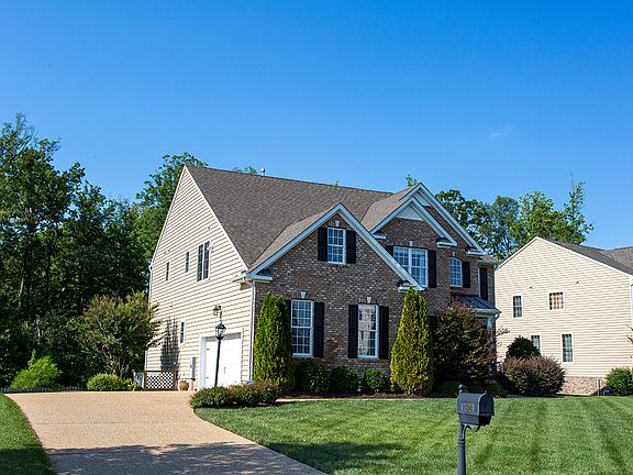 4th image of 11808 Mason Park Way