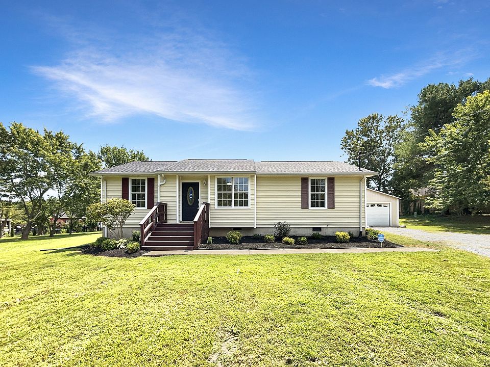 1st image of 606 Mason Ct