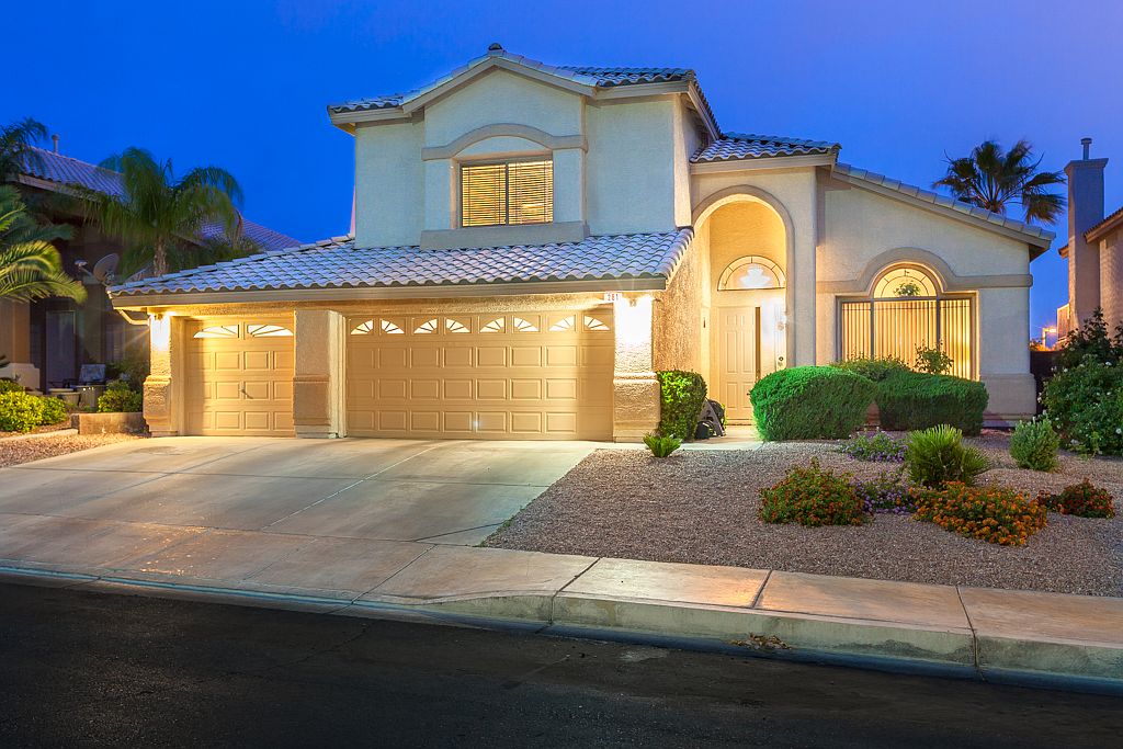 HYDEIST 81° DRIVE GLAY mqdefault.jpg