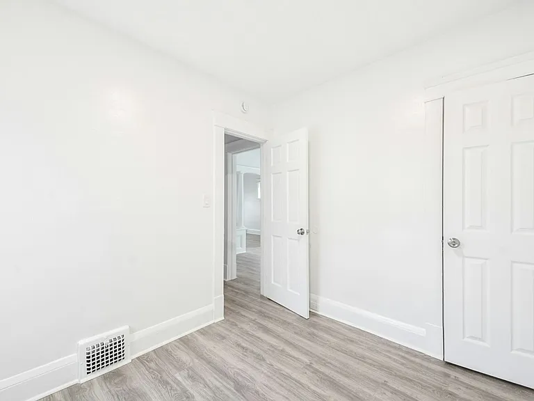 8002 Maryland Ave #A — Photo 10