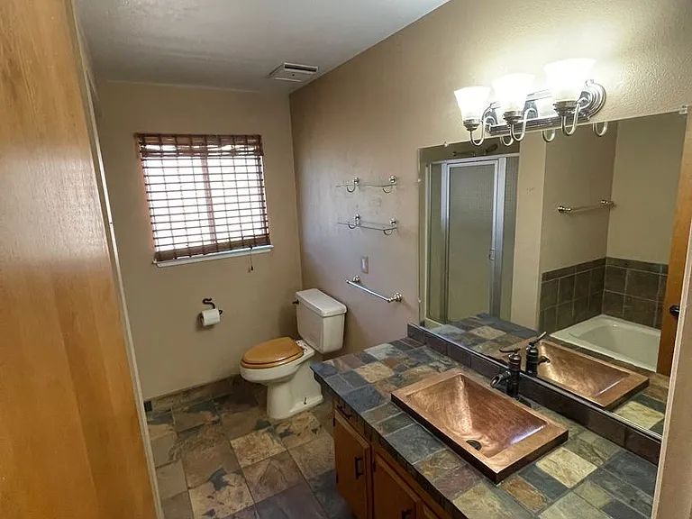 1822 Arrowhead Dr — Photo 10