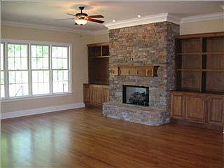 3rd image of 2842 Enclave Bay Dr