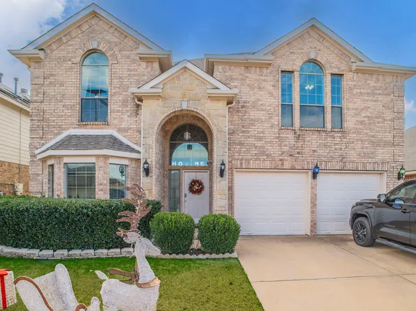 317 Crescent Creek Ln, Fort Worth, TX 76140