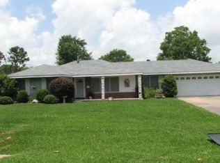 6331 Garner St, Groves, TX 77619