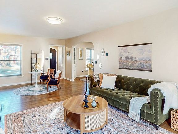 5th image of 3558 Raymont Blvd