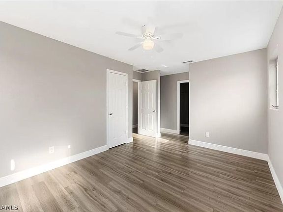 3rd image of 4608 SW 15th Ave