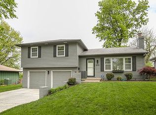 9104 W 69th St, Merriam, KS 66204