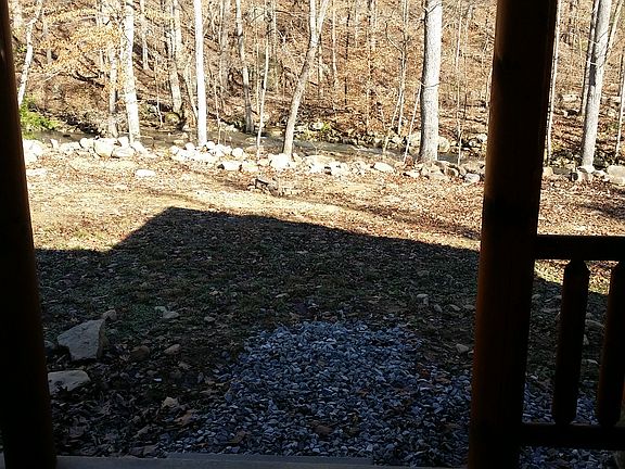 5th image of 842 Dewind Dr