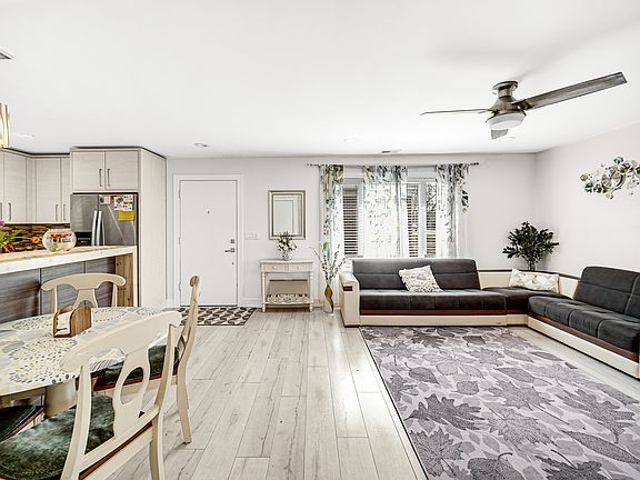 5th image of 1435 Cove Dr #197-A