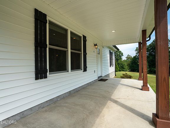 2nd image of 2814 Covemont Rd