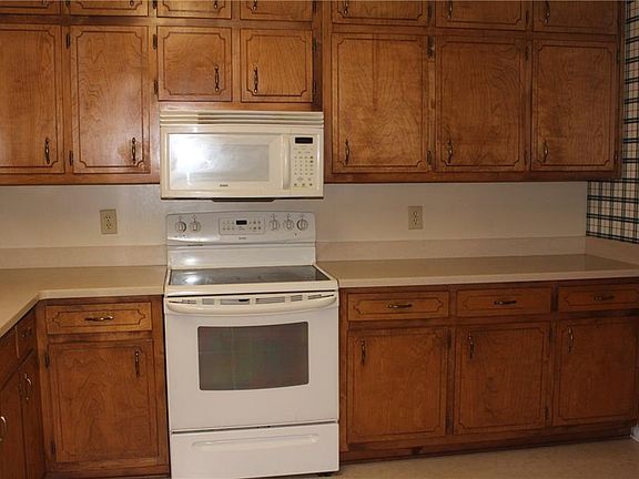 3rd image of 3193 Glynn Mill Dr