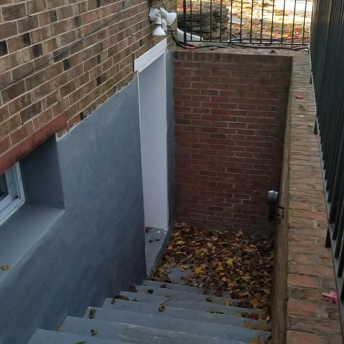 11913 7 Locks Road — Photo 1