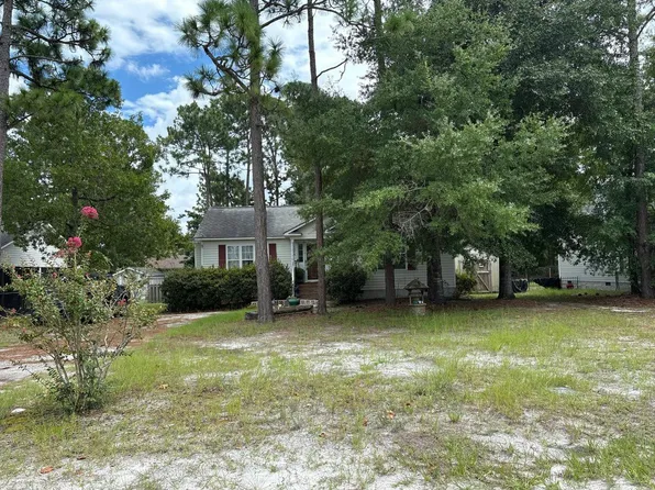 1376 Long Leaf Rd, Southport, NC 28461