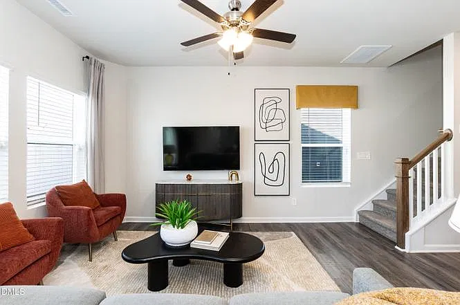 3 bed, 1609 sqft, $2,300 — Photo 3