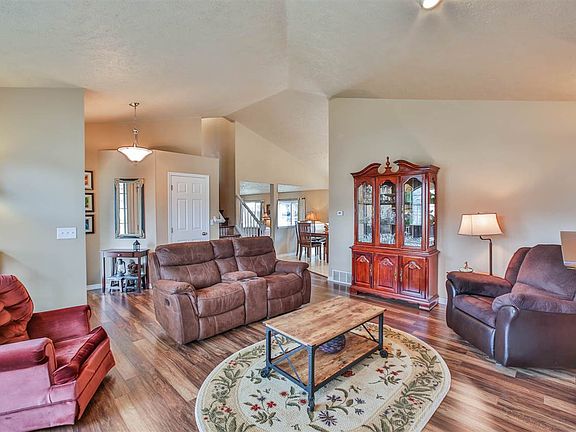 4th image of 16106 E Radco Dr