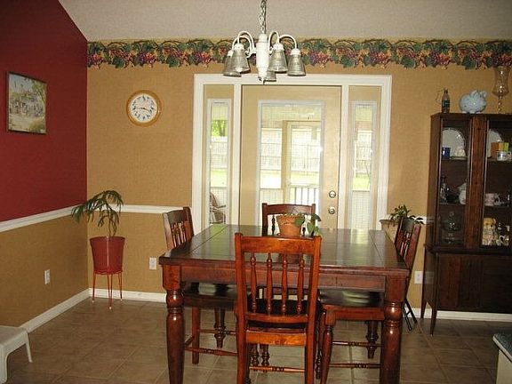5th image of 1413 Forest Way