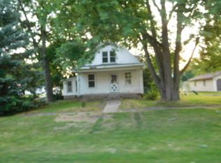 218 S Benton St, Tampico, IL 61283