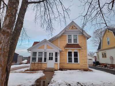 111 E Beacon Ave, New London, WI, 54961