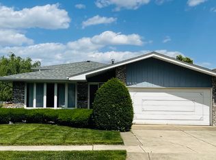 9901 Menard Ave, Oak Lawn, IL