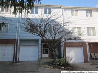 698 Ilyssa Way, Staten Island, NY 10312
