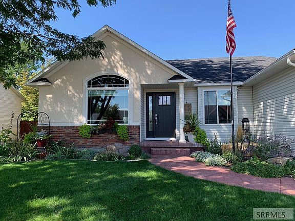 2nd image of 1655 Bench Rd