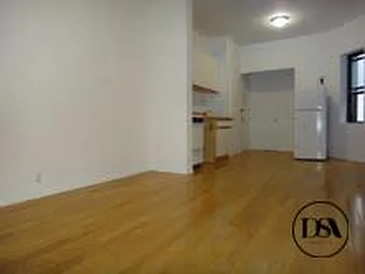 Rented by DSA Realty | media 27