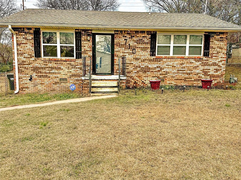 1st image of 710 W Tahlequah Ave