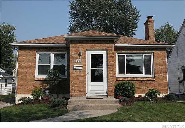 1st image of 61 Edgewood Ave