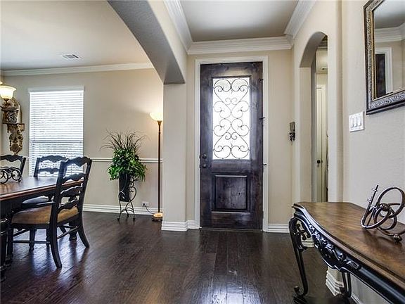 3rd image of 1741 Goldenrod Ln