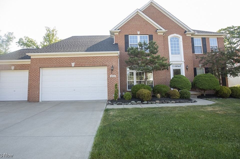 1st image of 4821 Buckingham Dr