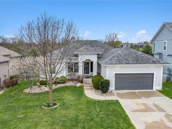 5004 N 143rd St, Basehor, KS 66007