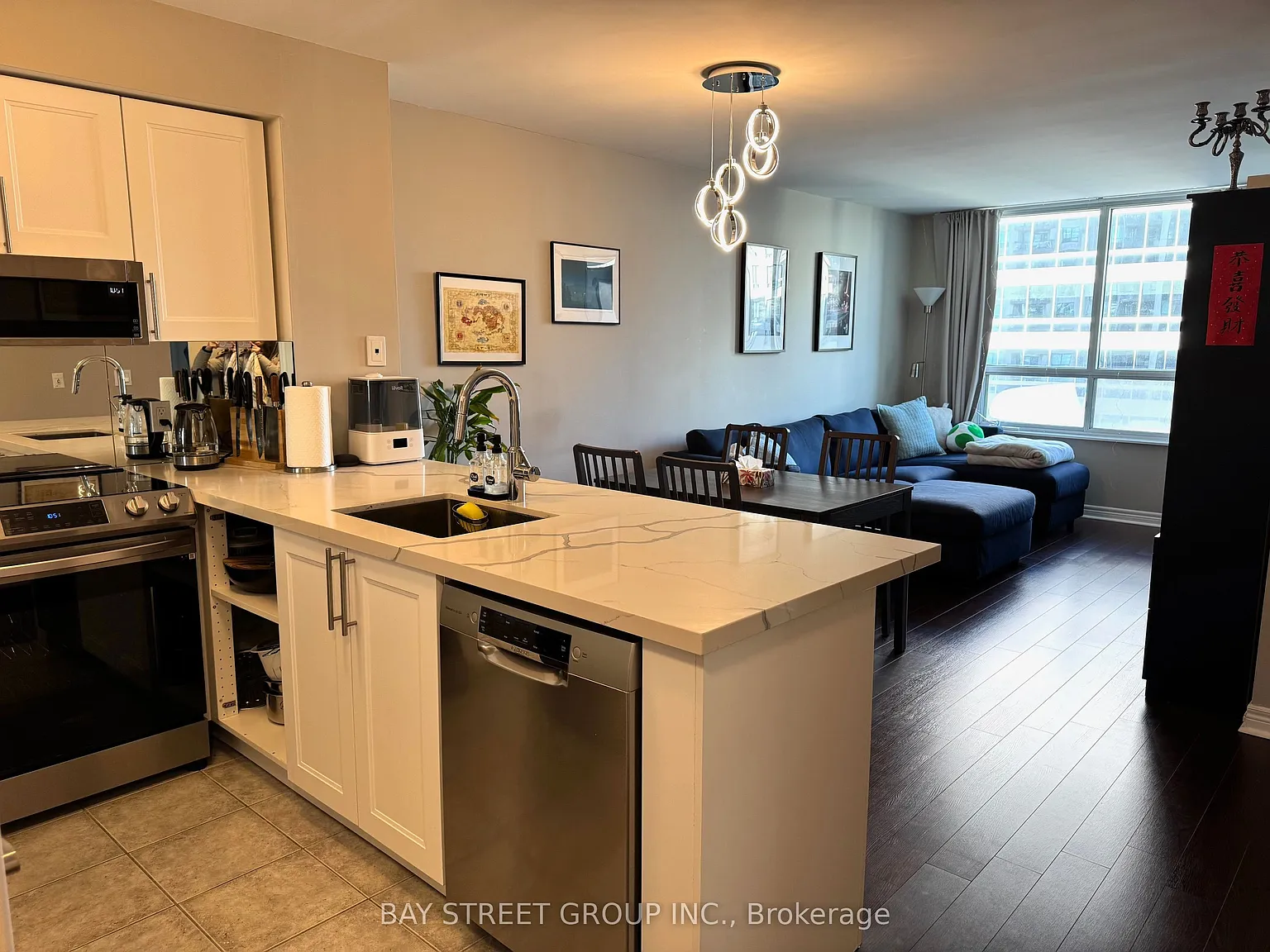 18 Parkview Ave — Photo 3