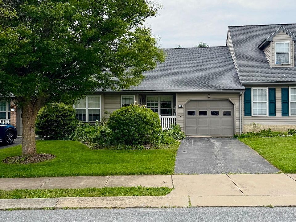 1st image of 14 Burr Oak Dr