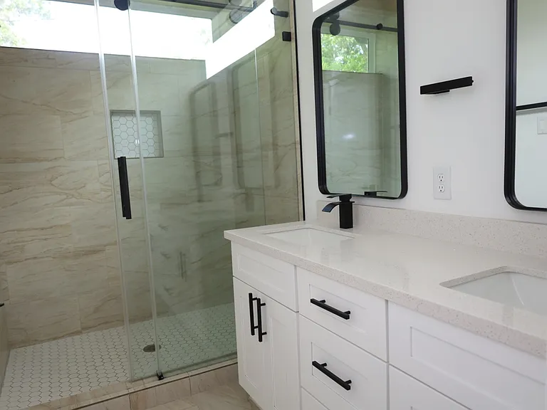 6614 Foster St — Photo 5
