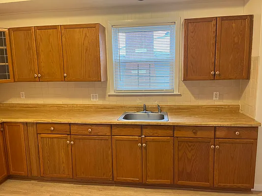 Rented by John R. Real Estate | media 16