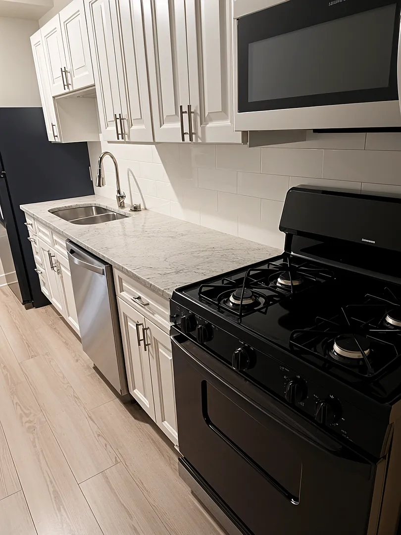 Extremely spacious 2-bedroom Apartments! — Photo 3