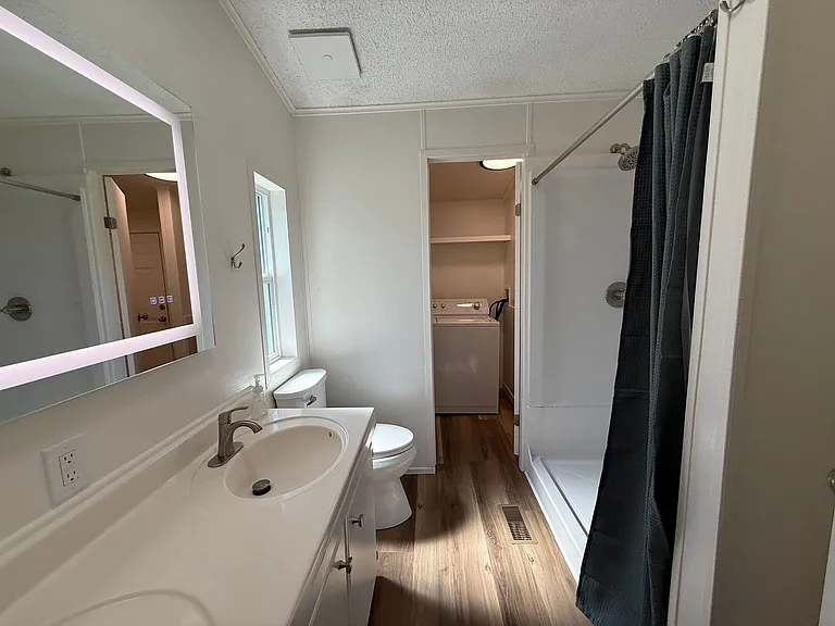 116 SE 8th St #26 — Photo 19